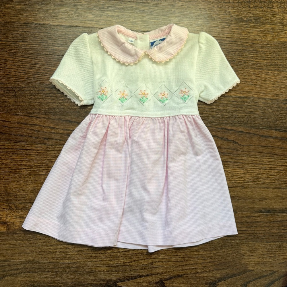Carriage Boutique Spring dress with embroidery